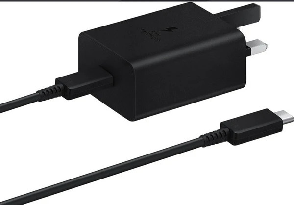 شارژر اصلی 45 وات گوشی سامسونگ A36 A56 S24 S25 s25 fe s24 ultra s25 ultra همراه کابل مشکی